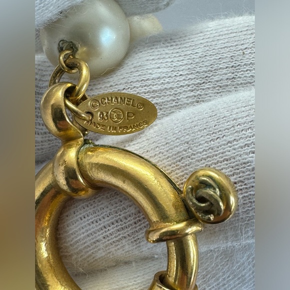 100% Authentic CHANEL Vintage Pearl Necklace - Picture 6 of 6